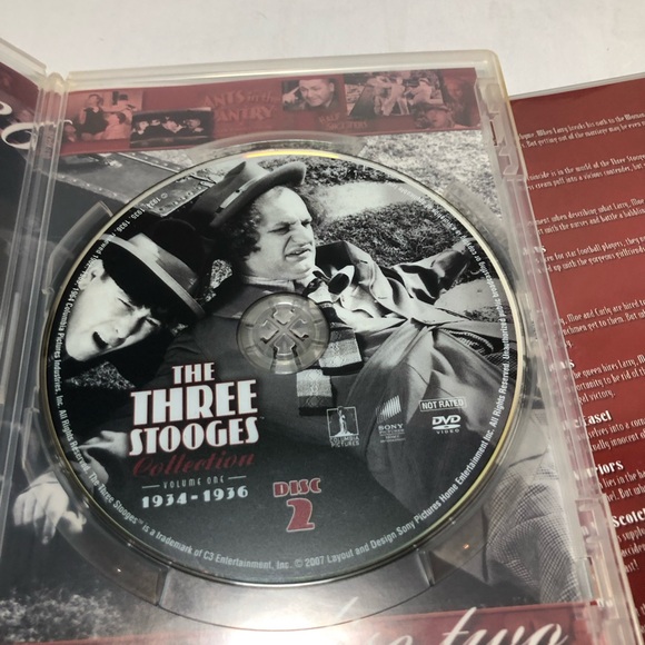 The Three Stooges Volume 1 & 2 DVD Collections 1934-1939 - Picture 13 of 15